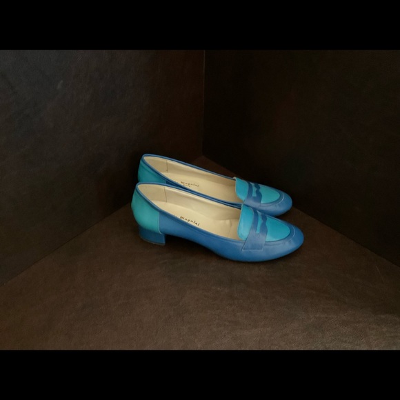 NEW Italian designed two toned loafers - Picture 2 of 4
